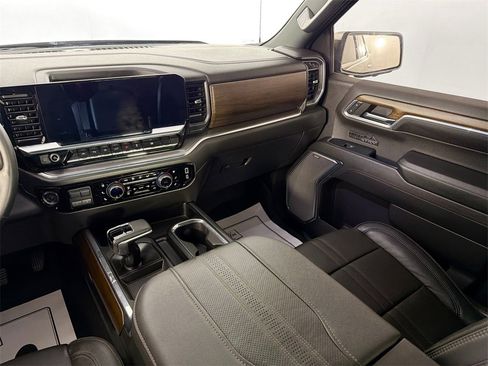 Used 2023 Chevrolet Silverado 1500 High Country w/ Technology Package image 25