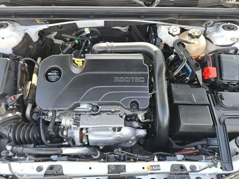 Used 2024 Chevrolet Malibu LT image 27