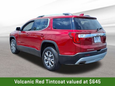 Certified 2023 GMC Acadia SLT FWD image 3
