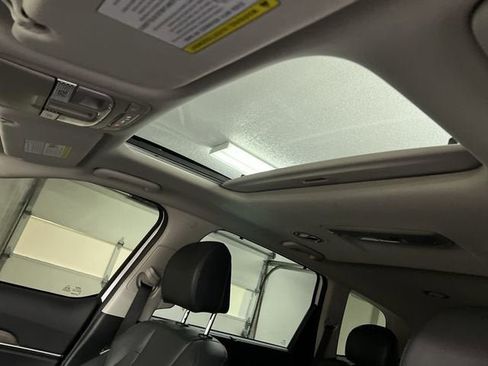 Used 2022 Kia Telluride EX w/ EX Premium Package image 19