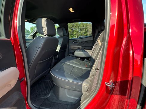 Used 2024 GMC Canyon Denali AWD/4WD image 10