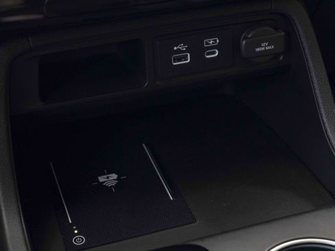 Used 2025 Honda Pilot Elite image 34