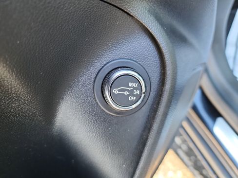 Used 2023 Buick Encore GX Essence w/ Experience Buick Package image 13