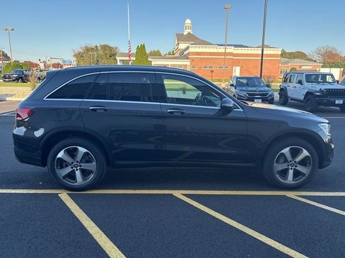 Used 2021 Mercedes-Benz GLC 300 4MATIC image 8