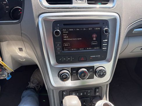 Used 2016 GMC Acadia SLE image 10