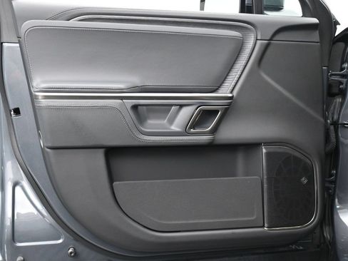 Used 2024 Rivian R1T Adventure AWD/4WD image 9