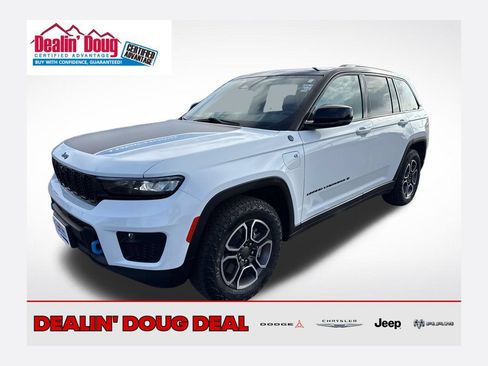 Used 2023 Jeep Grand Cherokee Trailhawk w/ Luxury Tech Group III AWD/4WD image 1