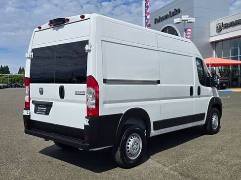 Used 2025 RAM ProMaster 2500 FWD image 4
