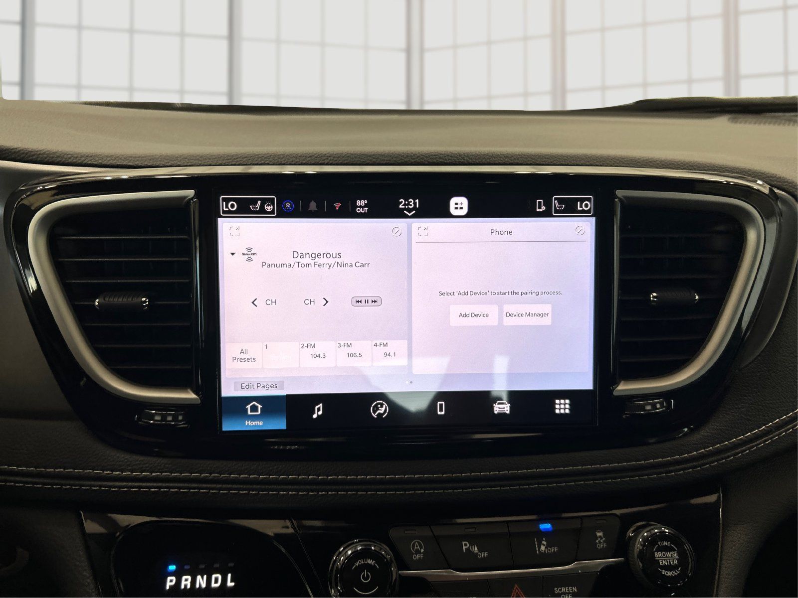 Used 2026 Chrysler Pacifica Select w/ S Appearance Package FWD image 12