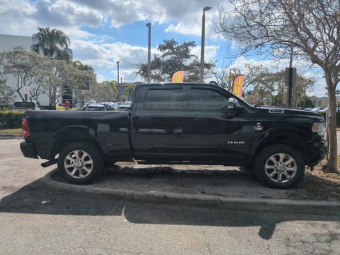 Used 2019 RAM 3500 Laramie image 4