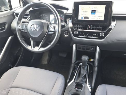 Used 2023 Toyota Corolla Cross AWD Hybrid image 10