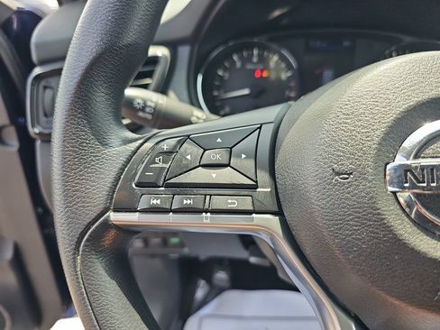 Used 2020 Nissan Rogue S AWD/4WD image 17