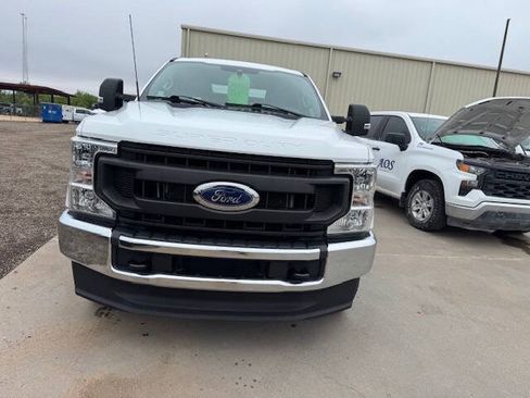 Used 2022 Ford F250 XL w/ Power Equipment Group AWD/4WD image 2