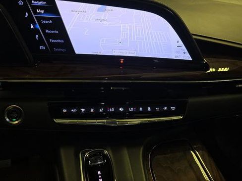 Used 2023 Cadillac Escalade Sport Platinum image 9