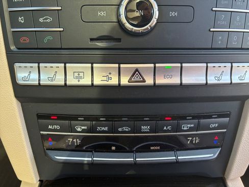 Used 2017 Mercedes-Benz E 400 4MATIC Coupe image 4