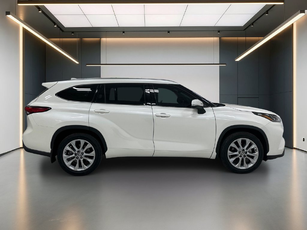 Used 2021 Toyota Highlander Limited AWD/4WD image 7