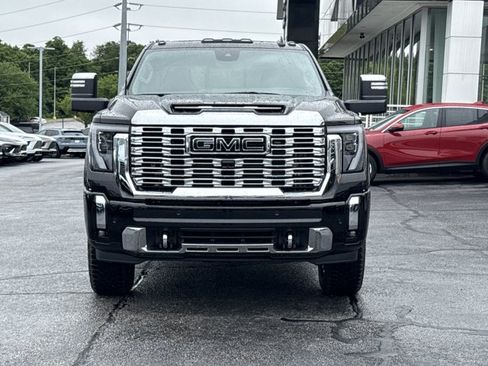New 2026 GMC Sierra 2500 Denali w/ Denali Reserve Package AWD/4WD image 14