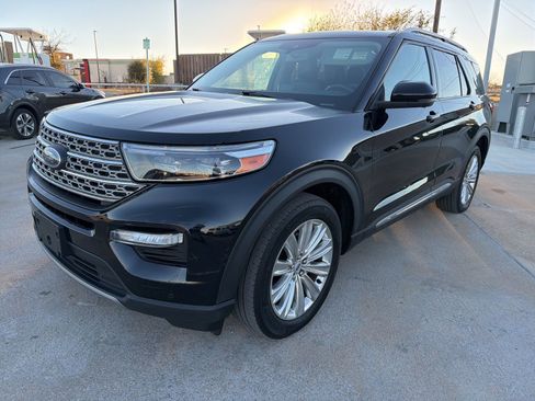 Used 2022 Ford Explorer Limited w/ Limited Technology Package image 7