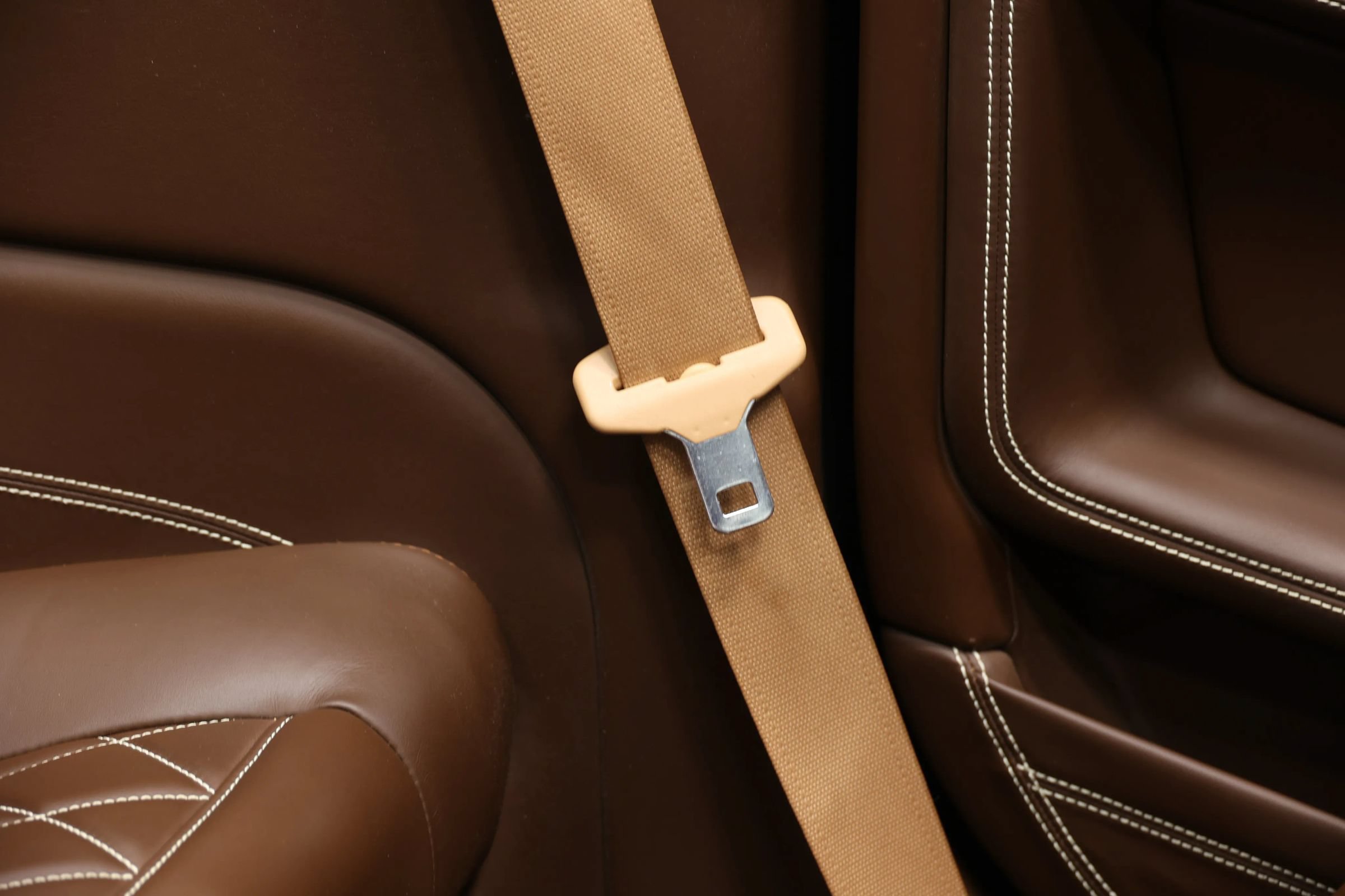 Used 2010 Ferrari California RWD image 93