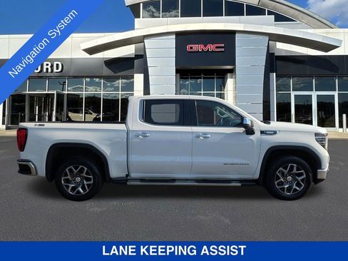 Used 2023 GMC Sierra 1500 SLT w/ SLT Premium Package image 3
