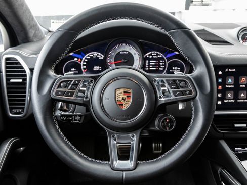 Certified 2023 Porsche Cayenne Turbo image 13