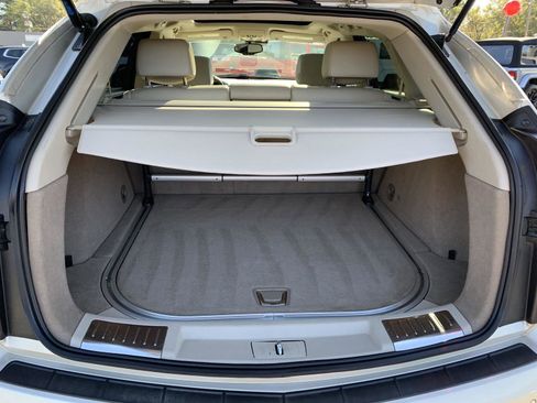 Used 2014 Cadillac SRX Luxury w/ Driver Awareness Package image 39