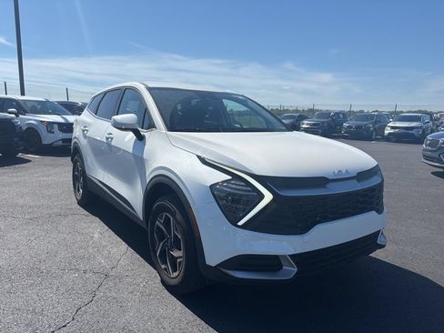 Certified 2025 Kia Sportage LX AWD/4WD image 1
