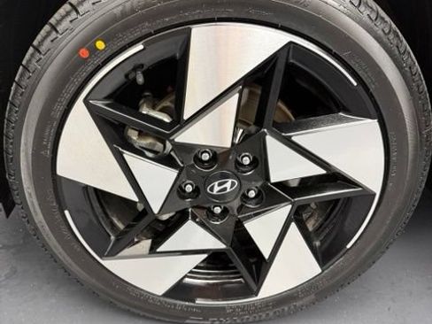 Used 2024 Hyundai Kona Limited AWD/4WD image 41