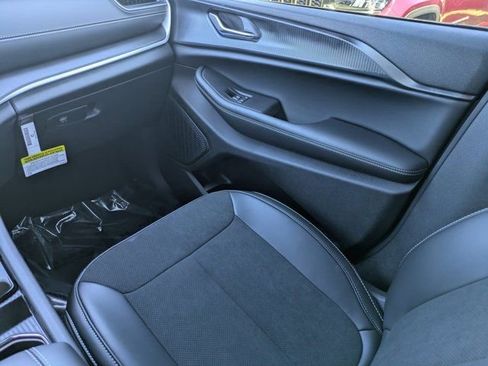 New 2025 Jeep Grand Cherokee Altitude RWD image 15