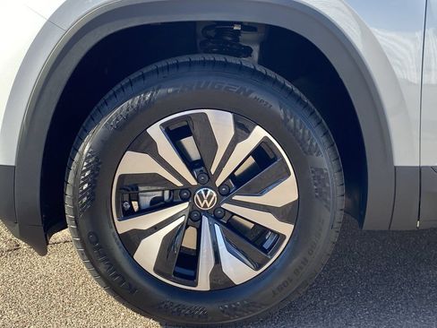 New 2026 Volkswagen Atlas SE FWD image 6