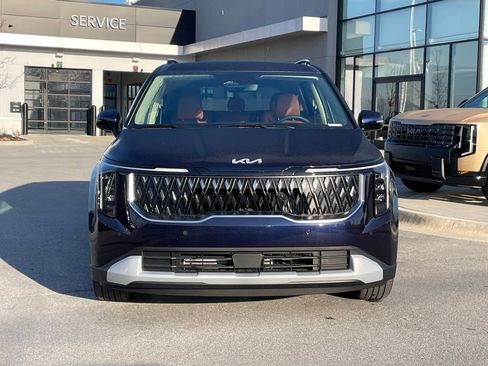 New 2026 Kia Carnival EX FWD image 2