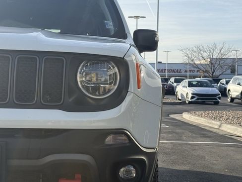 Used 2021 Jeep Renegade Trailhawk w/ Luxury Group III image 31