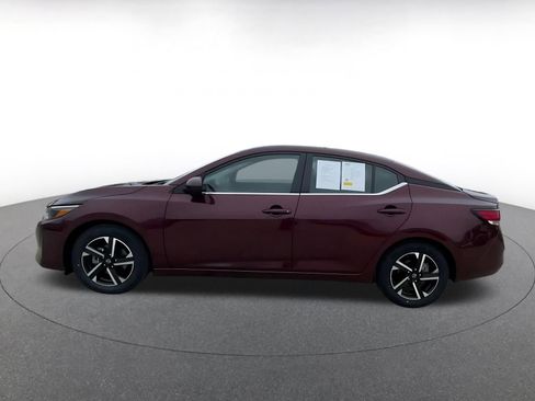 Used 2025 Nissan Sentra SV image 9