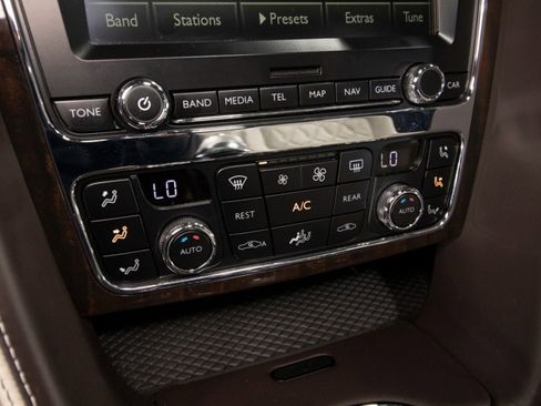 Used 2016 Bentley Continental GTC image 32