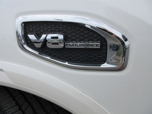 Used 2017 Nissan Titan PRO-4X AWD/4WD image 3