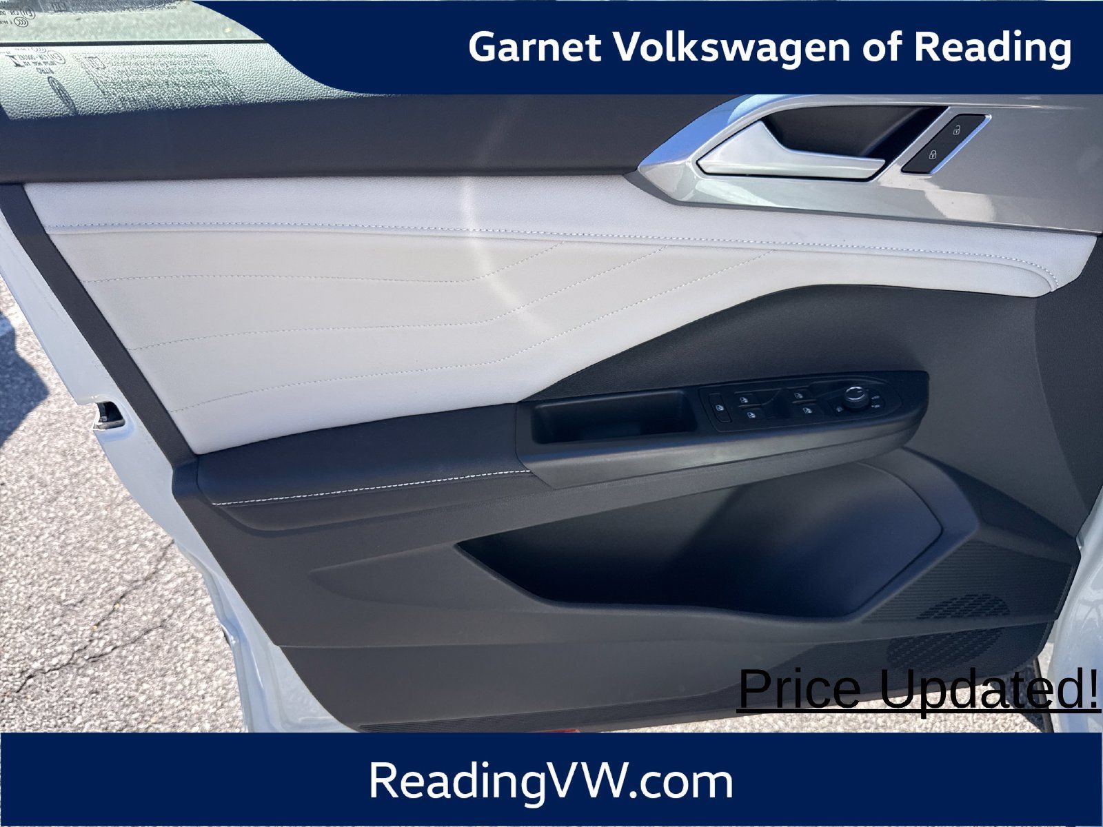 Used 2025 Volkswagen Taos SEL AWD/4WD image 11