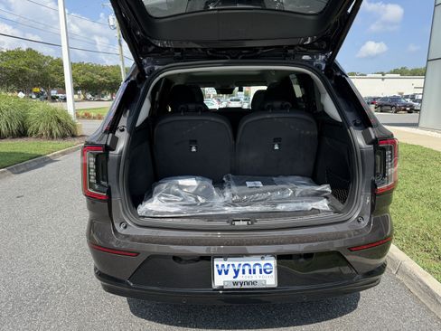 New 2025 Volvo EX90 Plus image 10