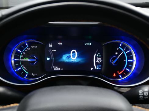 Used 2022 Chrysler Pacifica Pinnacle FWD image 26