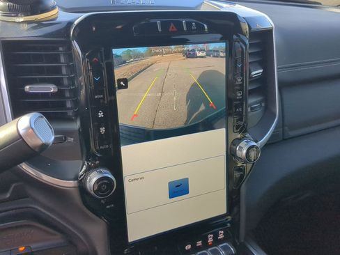 Used 2022 RAM 2500 Laramie w/ Night Edition image 17