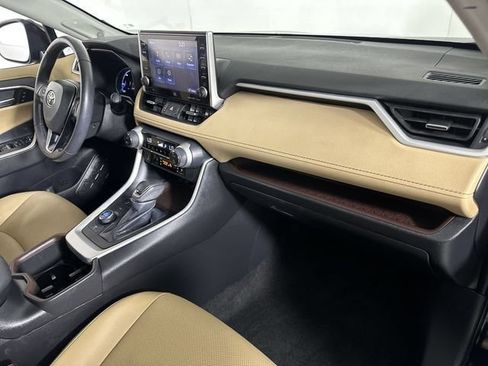 Used 2022 Toyota RAV4 Limited AWD/4WD image 30