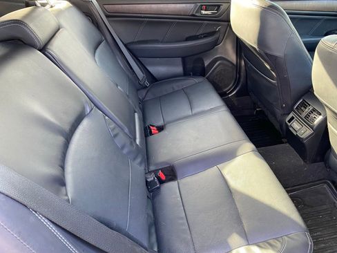 Used 2018 Subaru Outback 2.5i Limited image 6