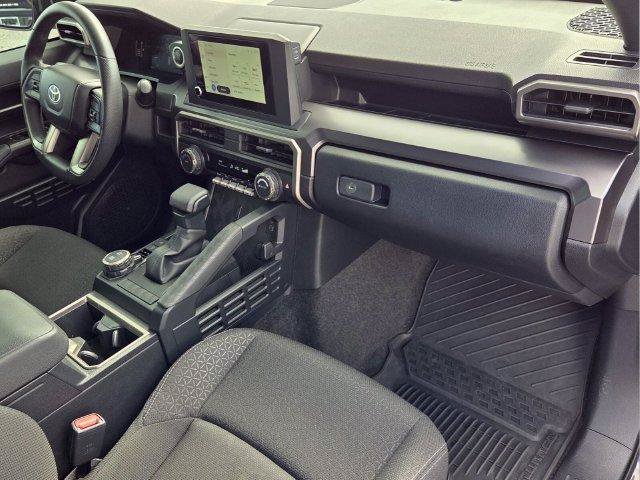 Used 2025 Toyota 4Runner SR5 AWD/4WD image 20