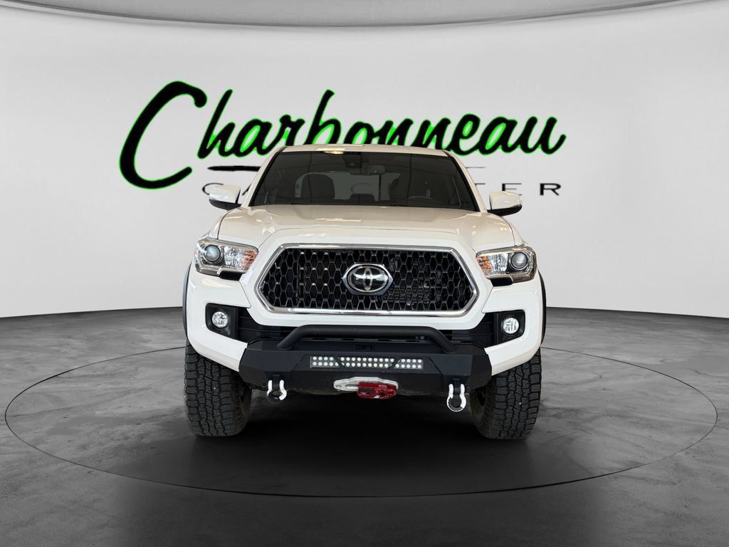 Used 2019 Toyota Tacoma TRD Off-Road w/ Technology Package AWD/4WD image 8