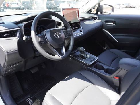 Used 2026 Toyota Corolla Cross XLE w/ Convenience Package AWD/4WD image 17