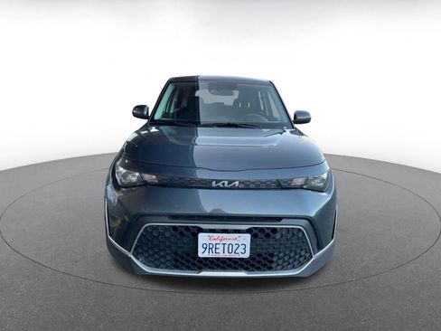Used 2025 Kia Soul LX w/ LX Technology Package image 2