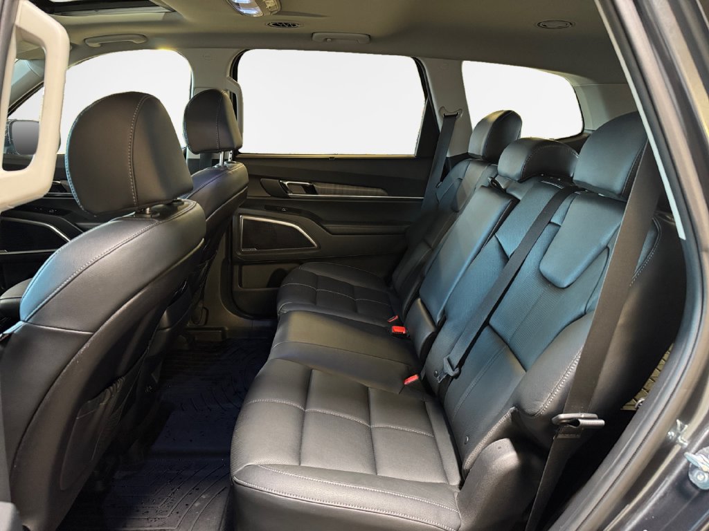 Certified 2024 Kia Telluride EX FWD image 24