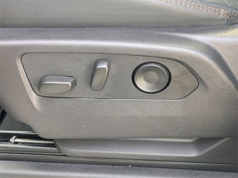 Used 2024 GMC Sierra 1500 AT4 w/ Technology Package image 22