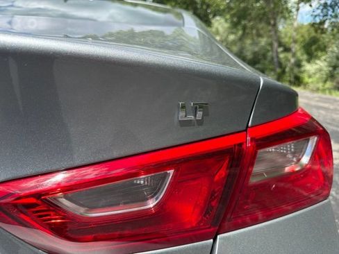 Used 2025 Chevrolet Malibu LT FWD image 12