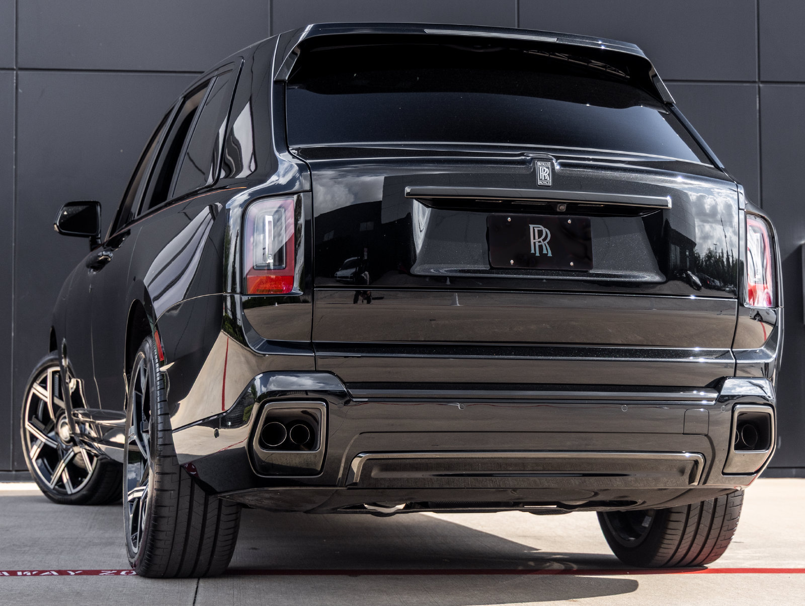 Used 2026 Rolls-Royce Cullinan Black Badge AWD/4WD image 9