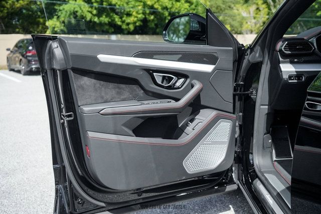 Used 2024 Lamborghini Urus S AWD/4WD image 22